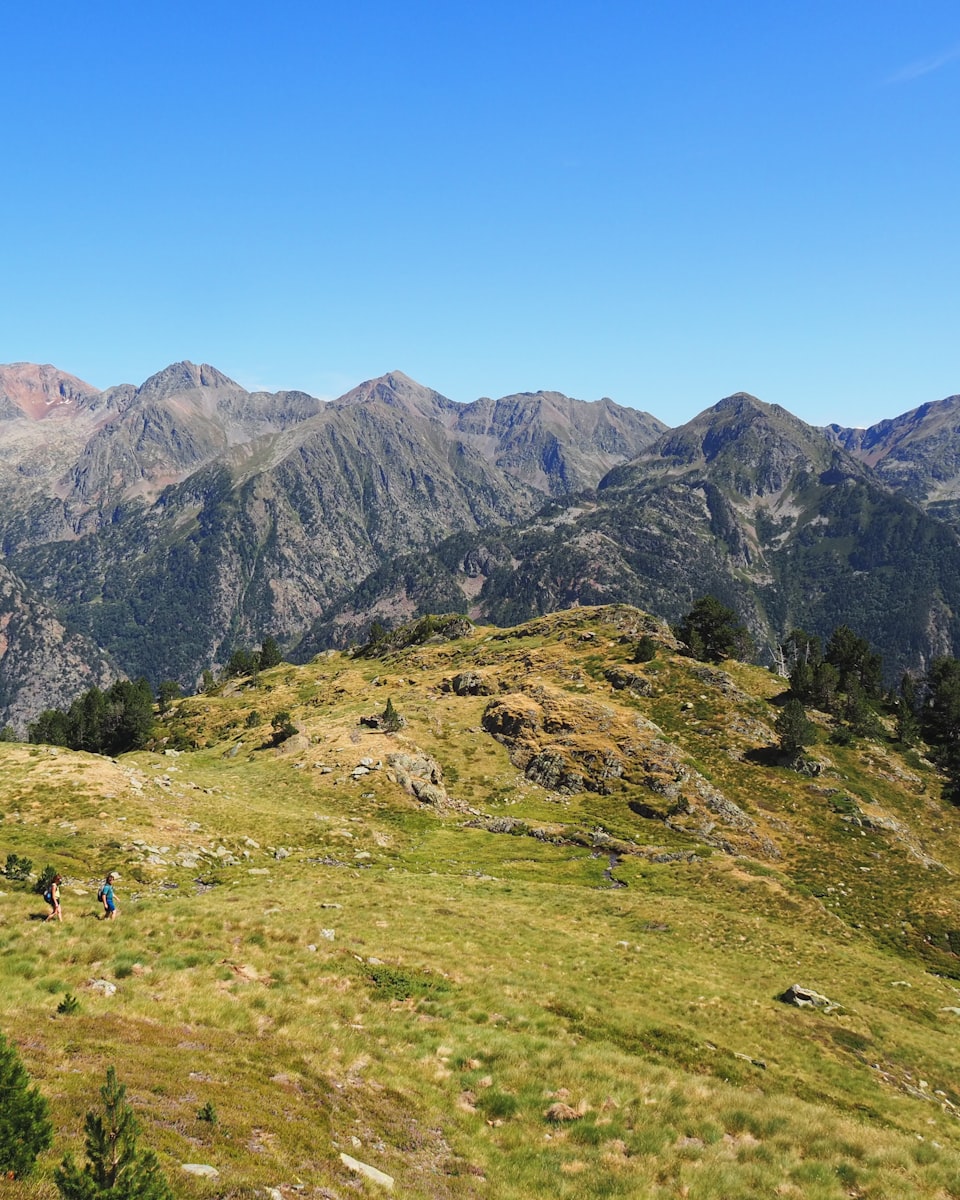 Serra del Pirineu català — paisatge de permanència i decisions de temps llarg.